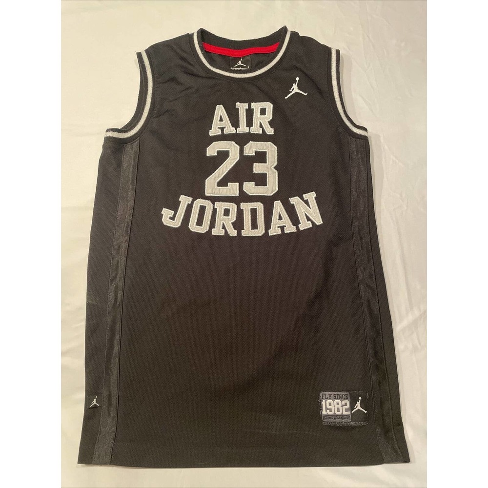 Air Jordan #23 Boys Size L (12-13 Yrs) Black Athletic Embroidered Jersey